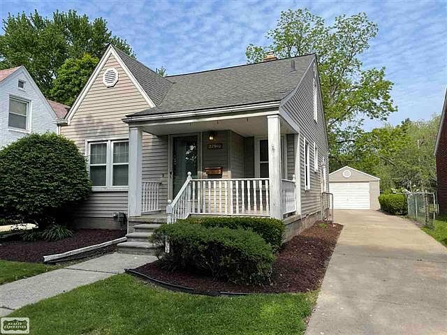 1st image of 22910 Oakwood Ave