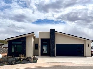 2041 W Cedar Breaks Dr, Hurricane, UT 84737