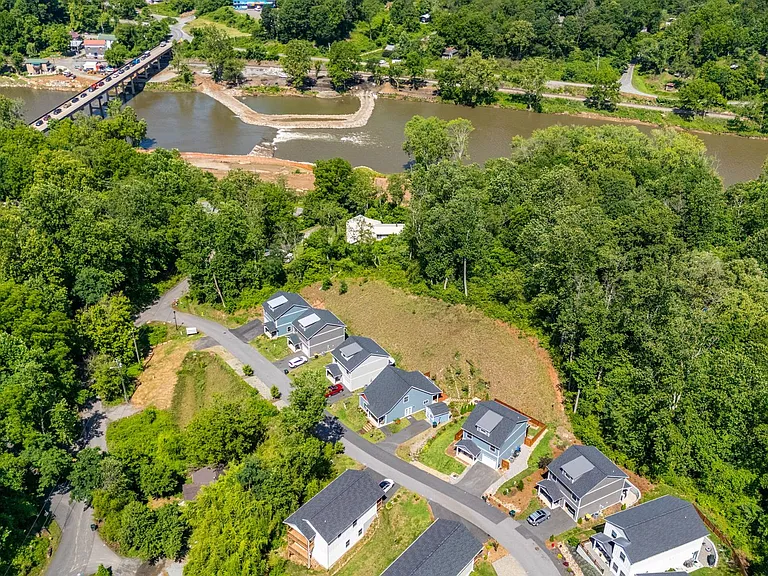 120 Northbend Dr — Photo 38