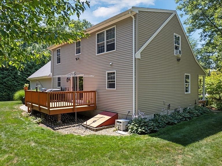 Listing photo 5
