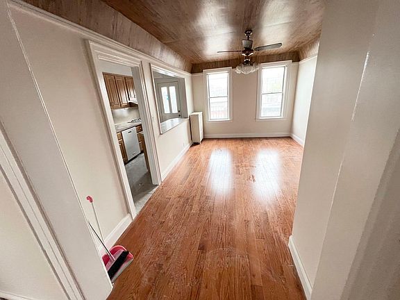 4th image of 2316 Avenue T