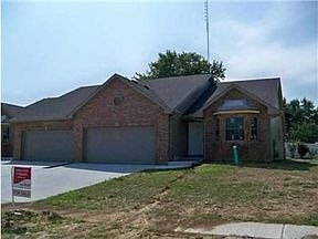 2nd image of 125 Susan Ct