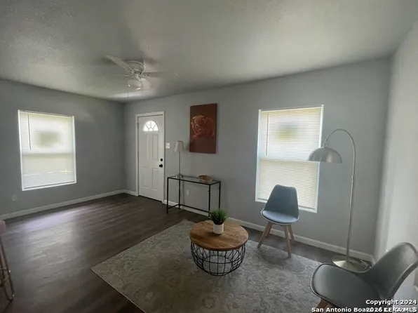 422 FLORENCE ST, Uvalde, TX 78801