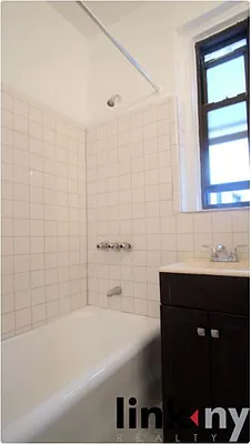 Rented by Link NY Realty | media 29