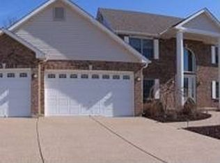 20 Signal Hill Ct, Saint Charles, MO 63301