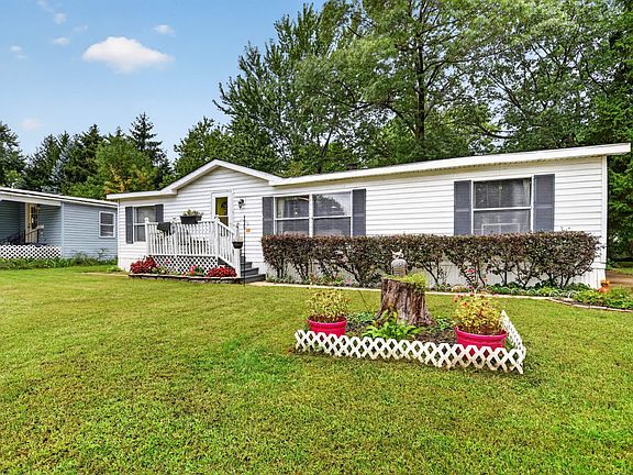 3rd image of 38703 N Sheridan Rd #1a1