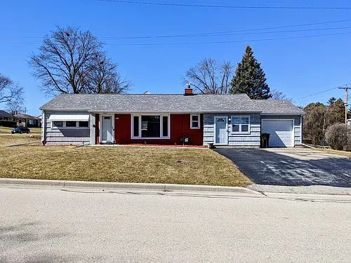 3919 S 45th St Photo 1