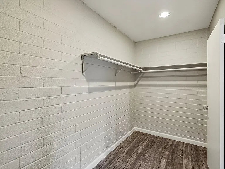 128 South 5th Avenue — Photo 42
