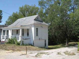 109 N Carter St, Clinton, MO 64735