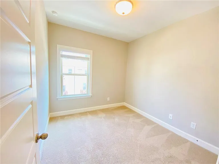 1815 Hislop Ln #8 — Photo 26