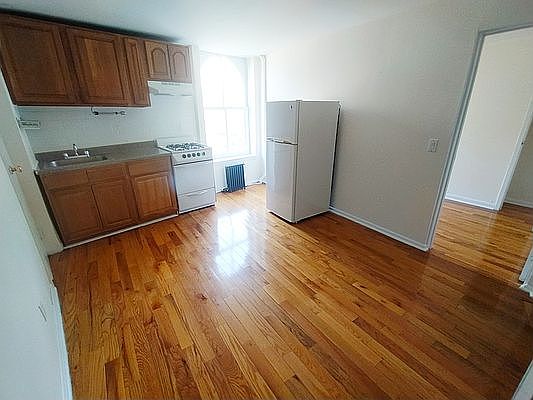 2nd image of 32 Joralemon St APT 109