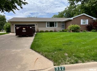317 Ken Ave, Morton, IL 61550