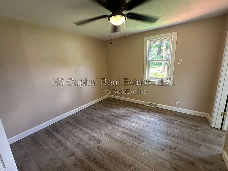 435 N 38th St — Photo 5