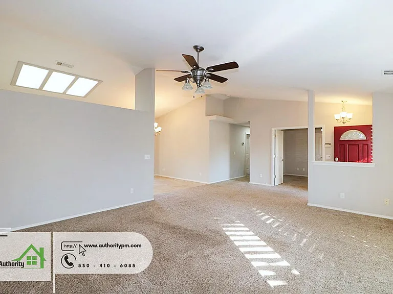 2378 Castlewood Dr — Photo 8