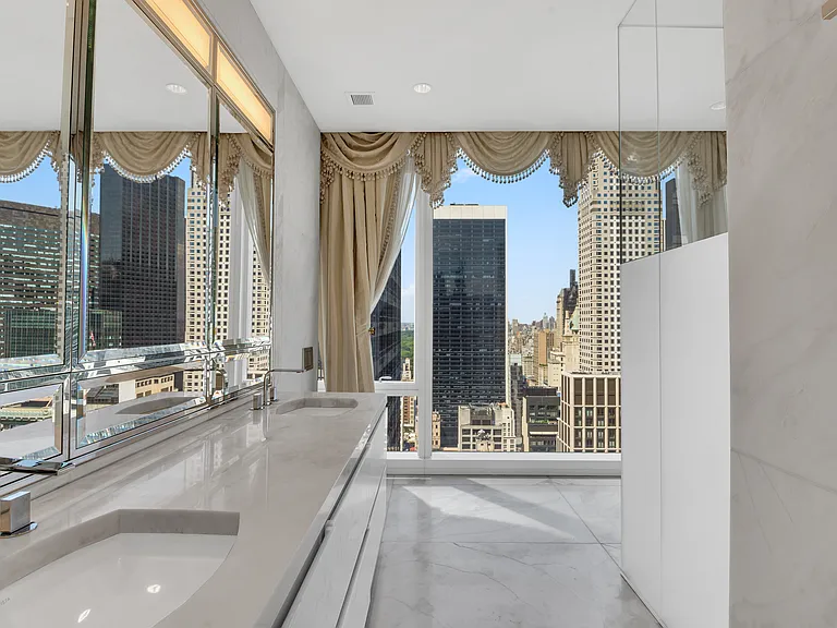 20 W 53rd St #32B — Photo 8