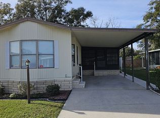 5737 Windtree Dr, Zephyrhills, FL 33541