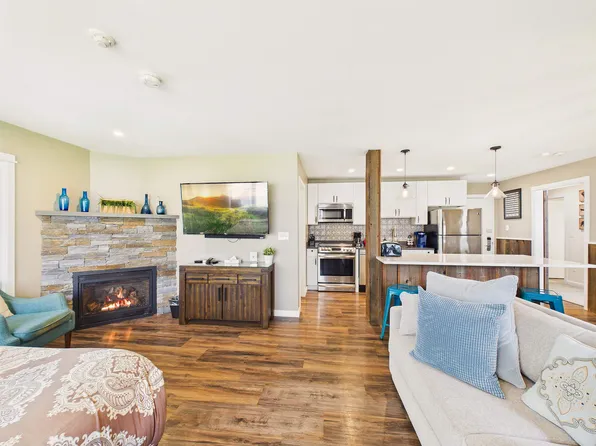 99 Killington Center Drive R41 Unit 412 & 413, Killington, VT 05751