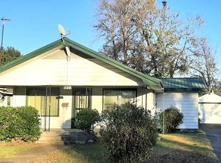 124 N Maple St, Commerce, OK 74339