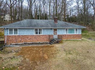 381 Meyersville Rd, Gillette, NJ 07933