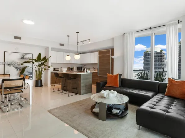 1100 S Miami Ave #3810, Miami, FL 33131