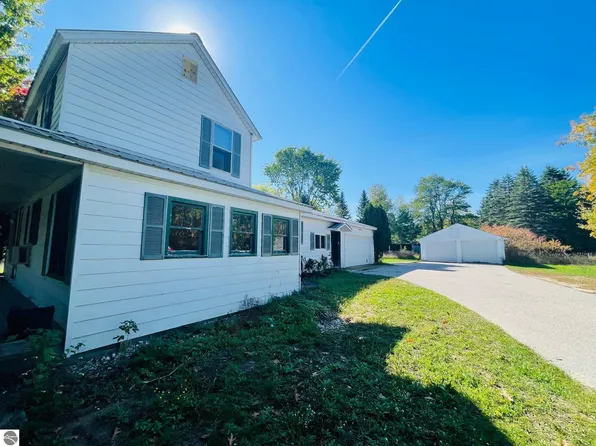 2426 S M 88 Hwy, Bellaire, MI 49615