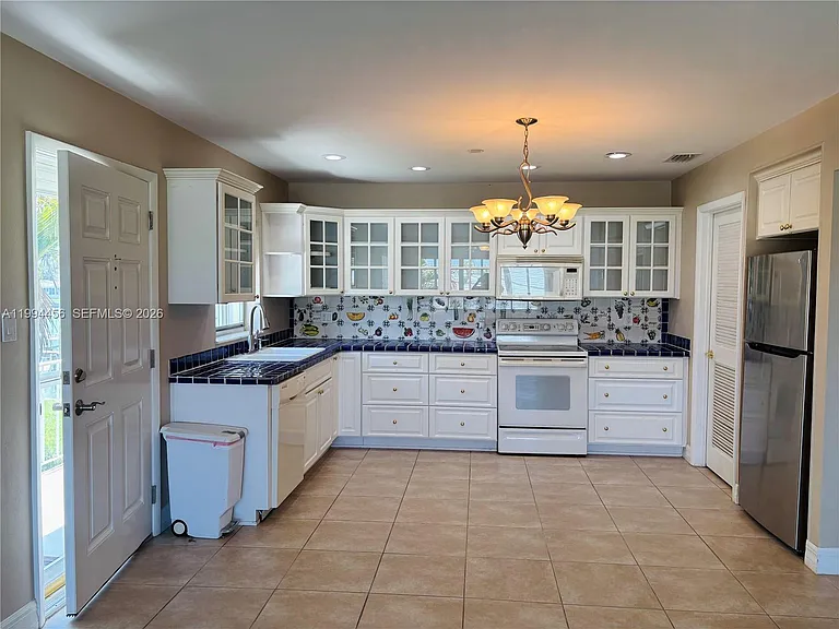1323 Bayshore Dr #203 — Photo 5
