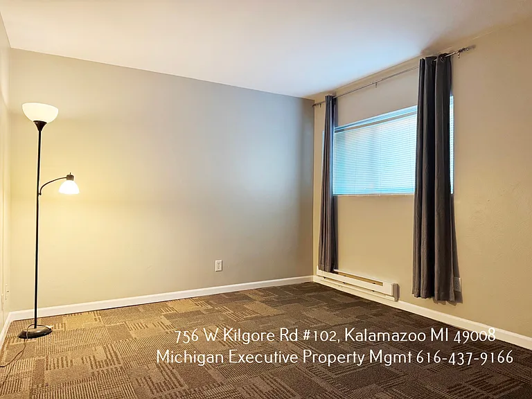 756 W Kilgore Rd #102 — Photo 9