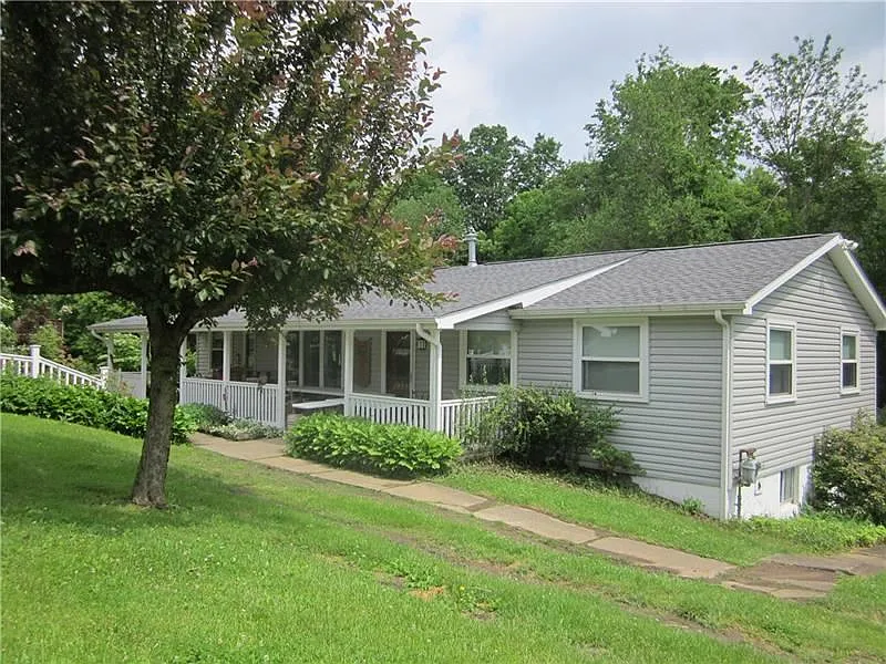 1337 Hancock Ave photo 1