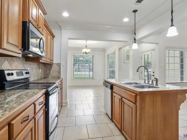14237 Highway 73 Hwy #D, Prairieville, LA 70769