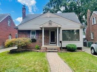 9948 Hubert Ave, Allen Park, MI 48101