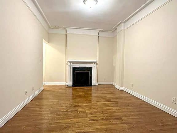 2nd image of 2350 Broadway #236