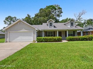 1828 Piney Ln, Gautier, MS 39553