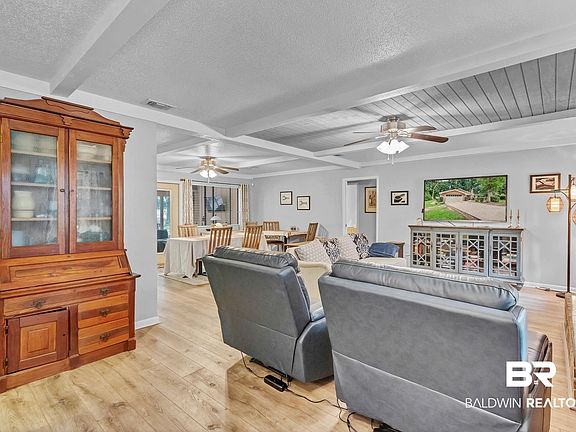 4th image of 111 Windwood Cir