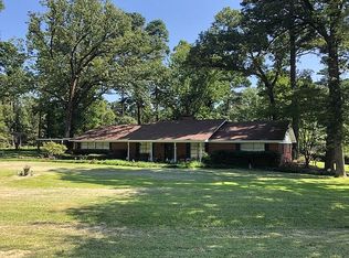 292 Delmora Dr, Longview, TX 75605