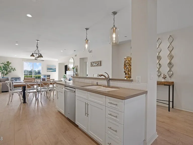 Tradewinds Dr — Photo 30