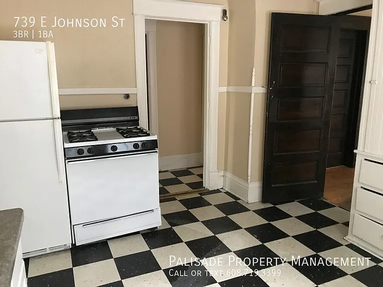 739 E Johnson St — Photo 8