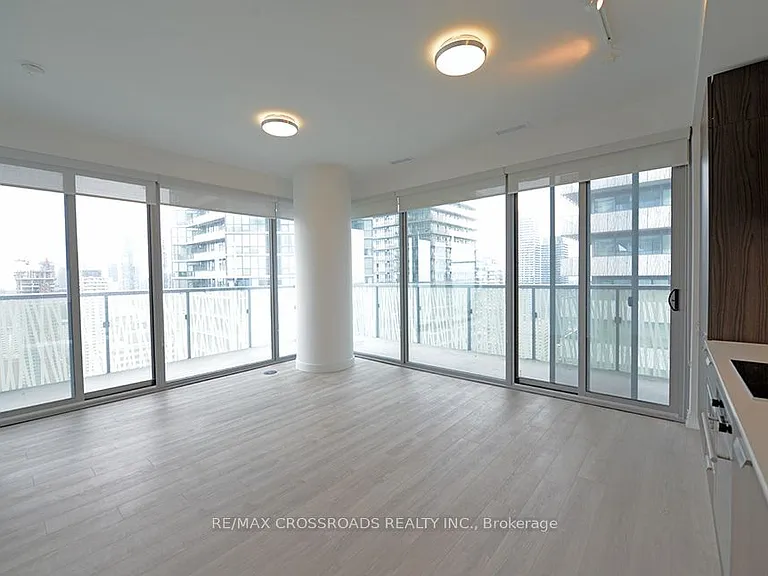 50 Charles St E #3205 — Photo 8