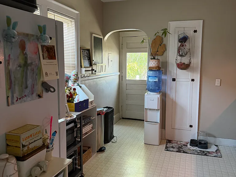 1004 Lakepointe St — Photo 11