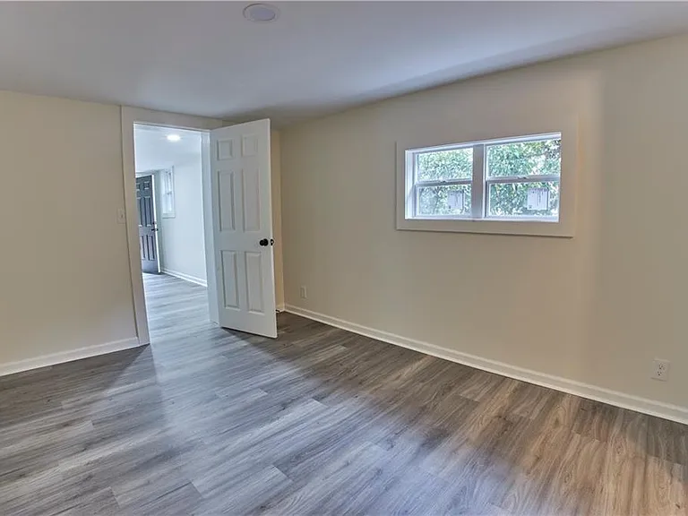 184 Scott St NW — Photo 19