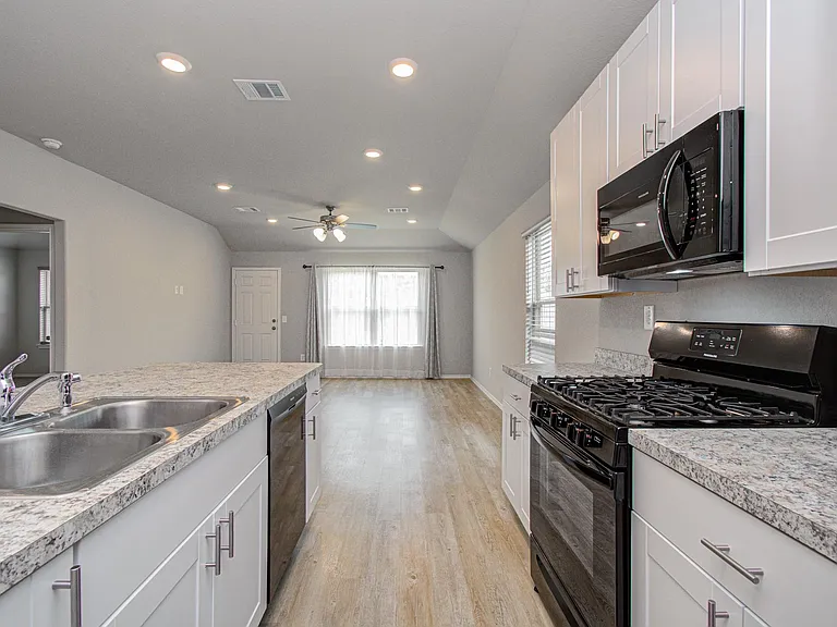 2030 Brixham Bluff Ln — Photo 11