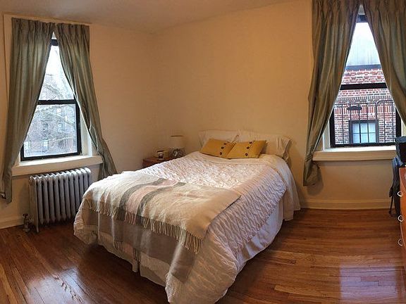 4th image of 4305 47th St APT A41