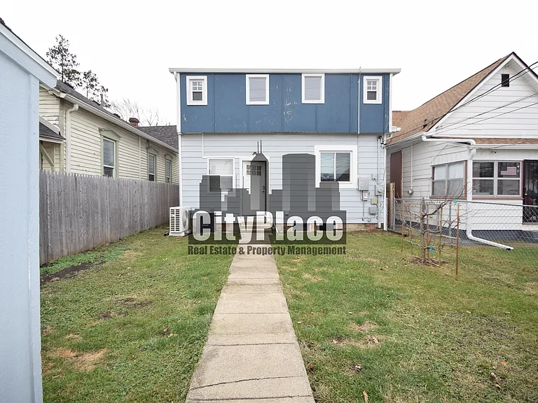 1548 Lexington Ave — Photo 4
