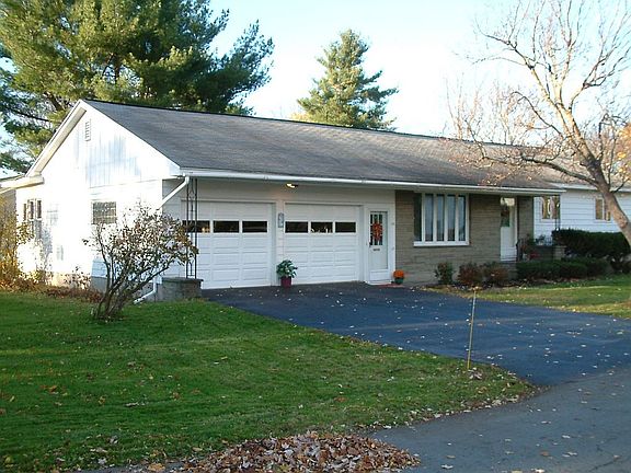 2nd image of 112 Patricia Ln