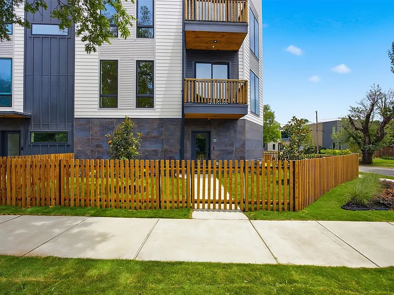 4605 Belmont Ave #A2 — Photo 36