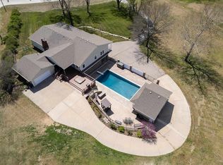 2016 E Ford St, Valley Center, KS 67147