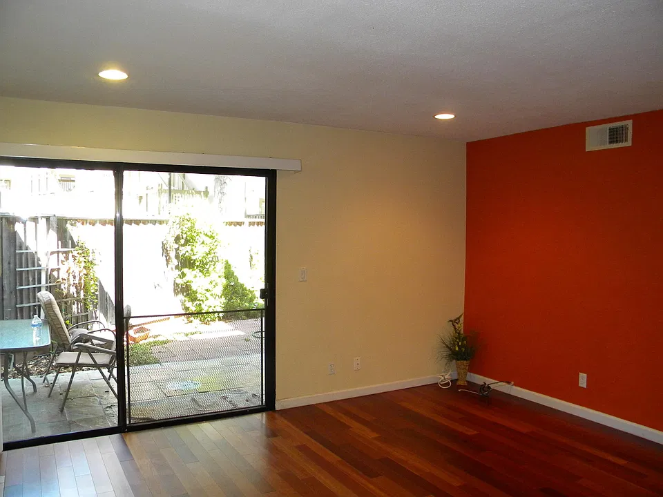 951 Cherry Glen Cir