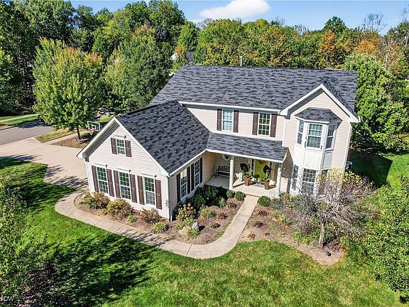 2nd image of 1561 Strauss Ln