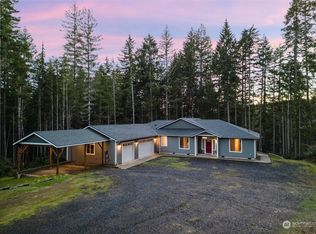180 NE Mountain View Dr, Tahuya, WA 98588