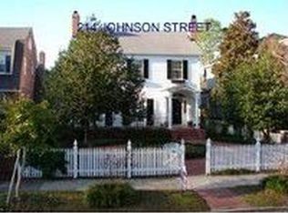 214 Johnson St, New Bern, NC 28560