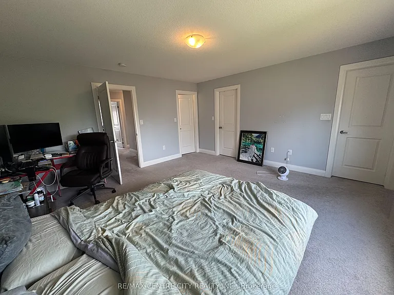 751 Freeport St — Photo 22